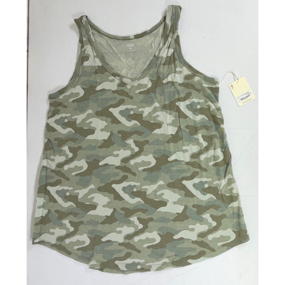 a.n.a Tank Top XXL Green Camo V-Neck Sleeveless Curved Hem Athleisure Hunter NWT